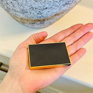 Elizabeth and James Nirvana Black Compact Solid